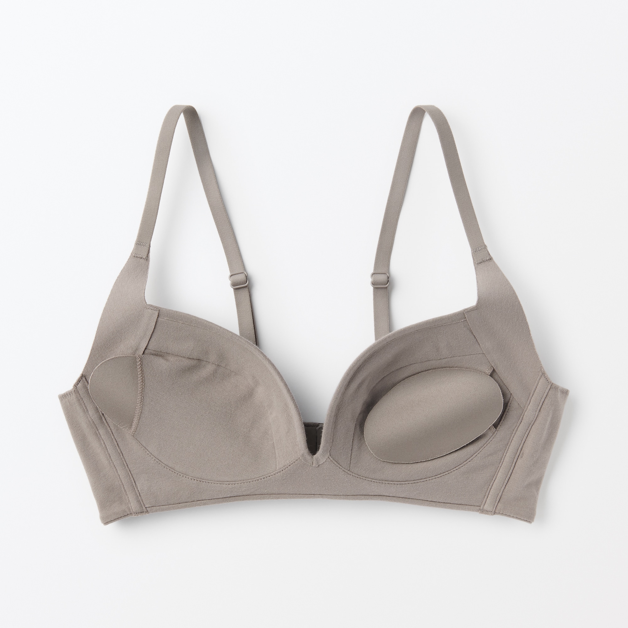 婦人　ノンワイヤー胸の形を整えるブラジャー