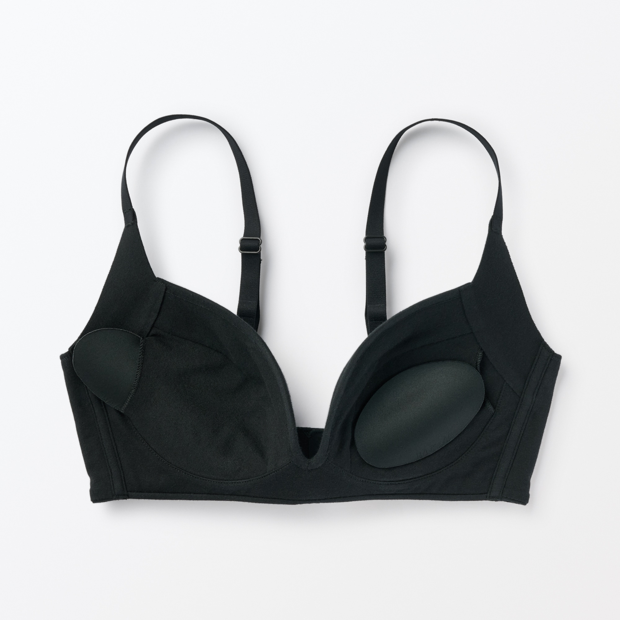 婦人　ノンワイヤー胸の形を整えるブラジャー　プラスサイズ