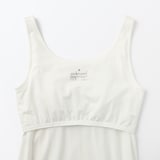 婦人　胸のボリュームをおさえるブラタンクトップ