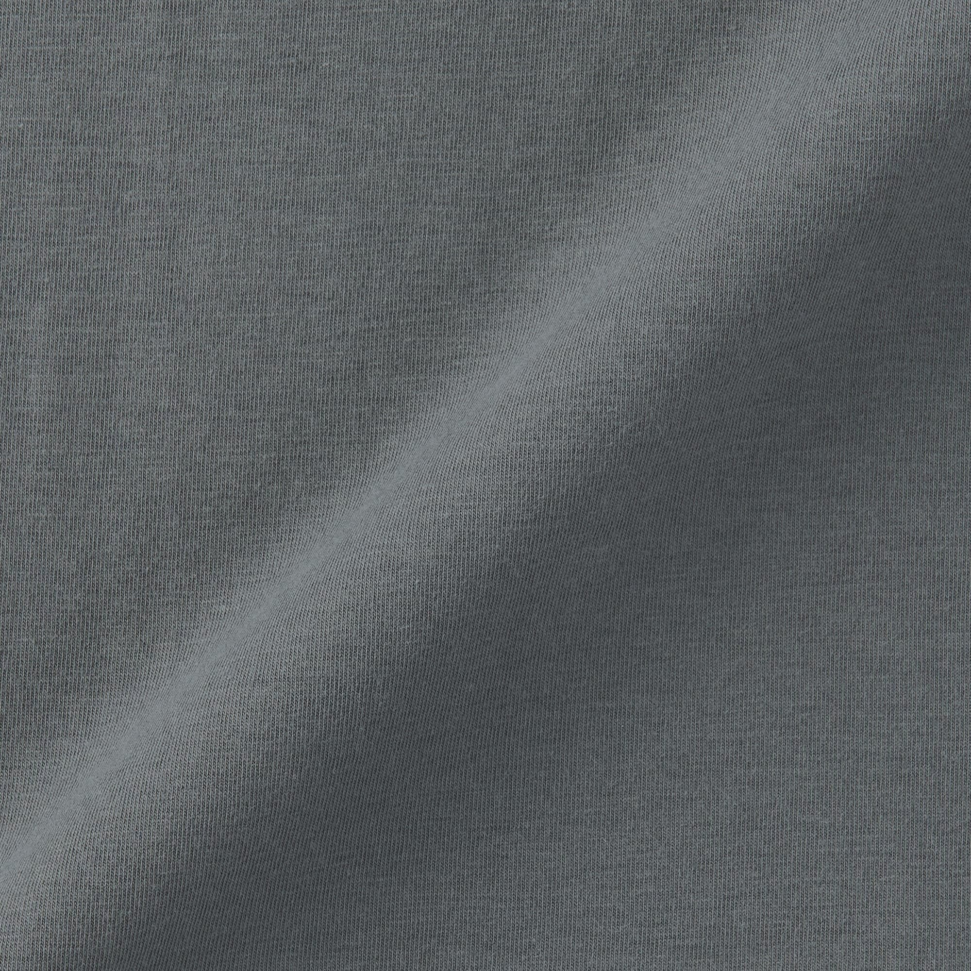 婦人　胸のボリュームをおさえるブラタンクトップ