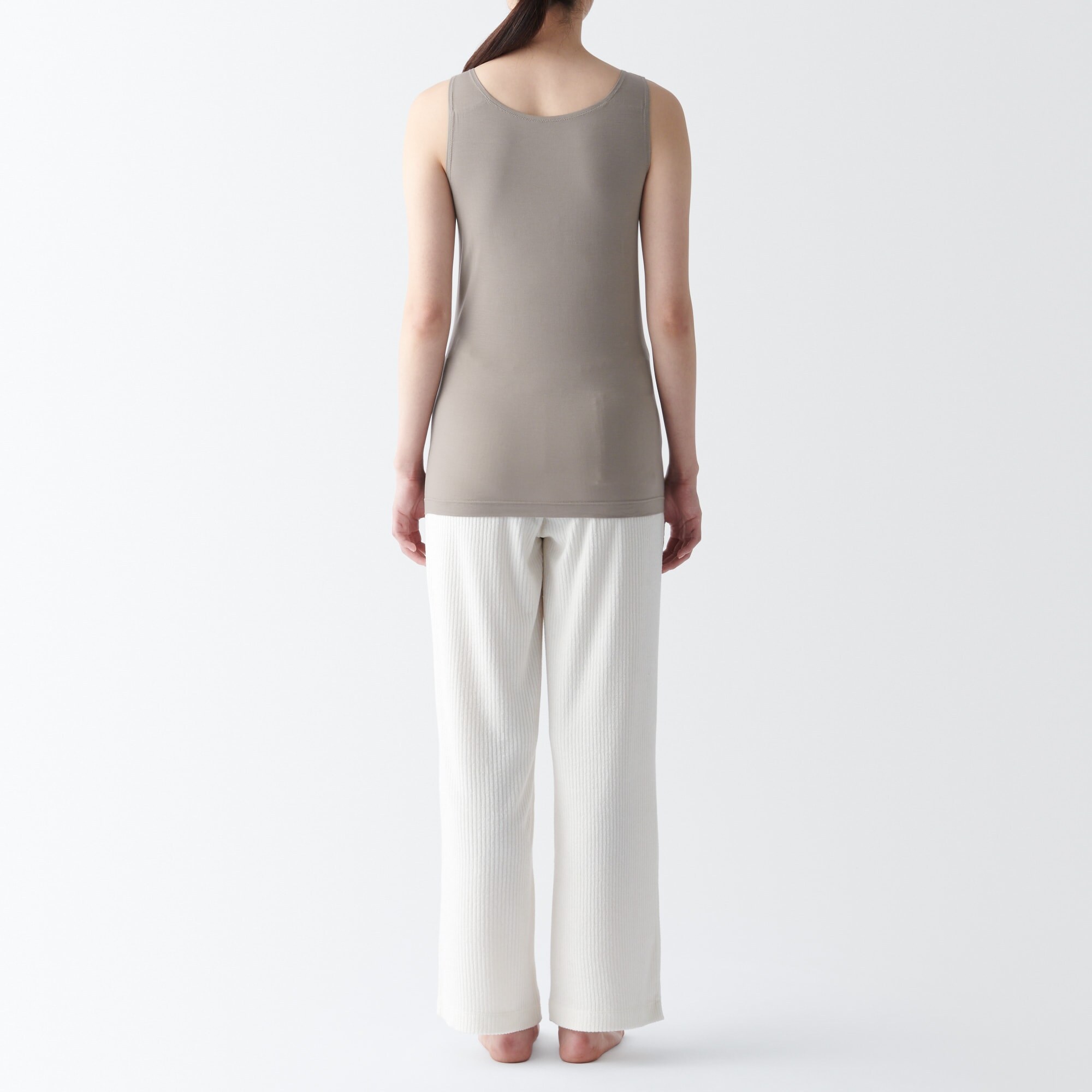 婦人　なめらかブラタンクトップ