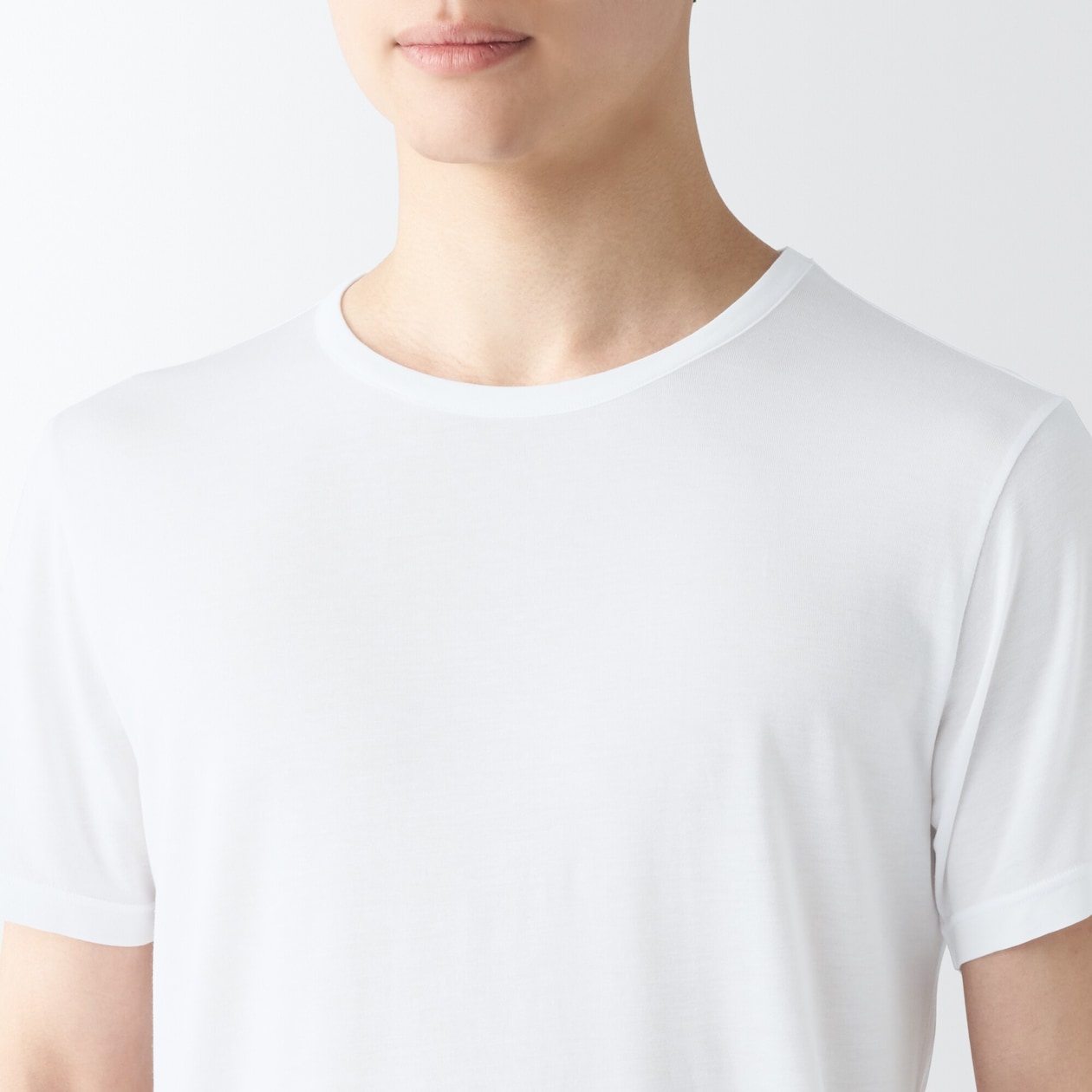 紳士　ひんやりなめらか　クルーネック半袖Ｔシャツ