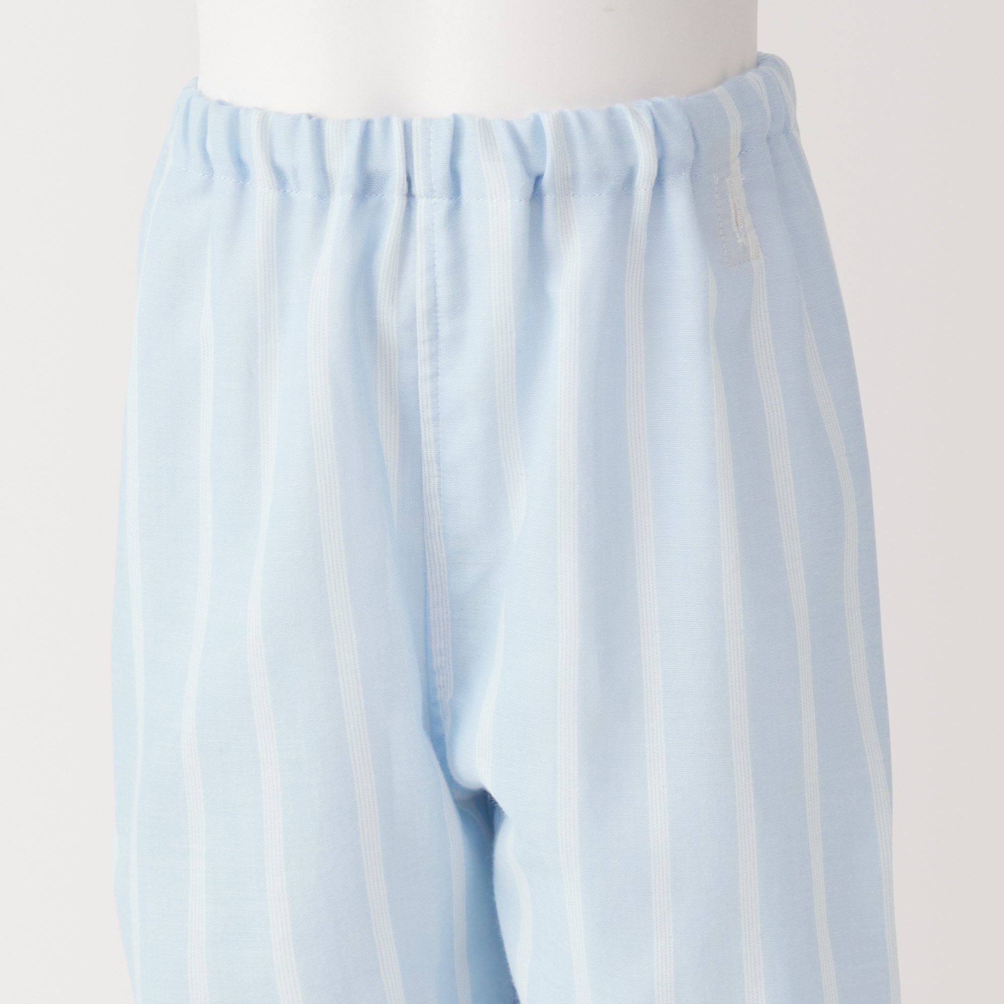 ベビー　脇に縫い目のない　二重ガーゼお着替えパジャマ