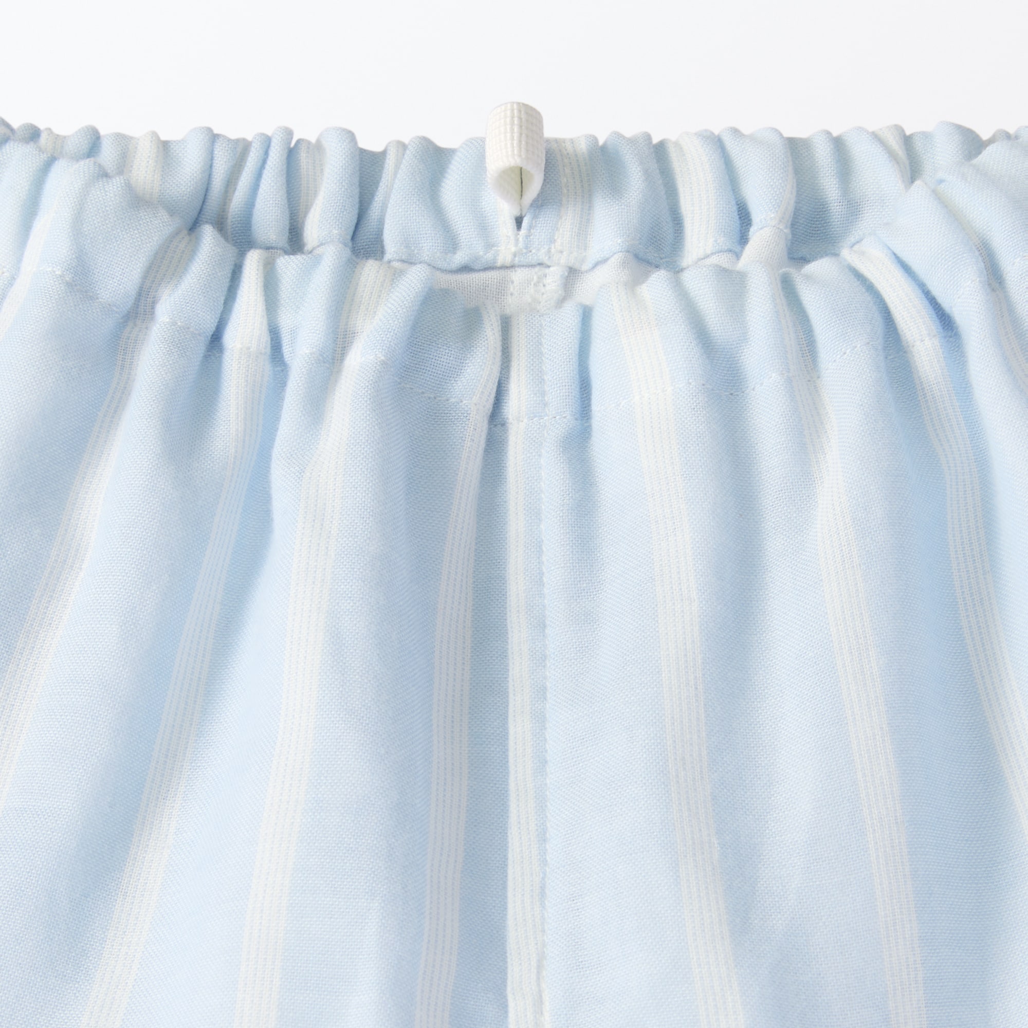 ベビー　脇に縫い目のない　二重ガーゼお着替えパジャマ