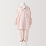 キッズ　脇に縫い目のない　二重ガーゼパジャマ