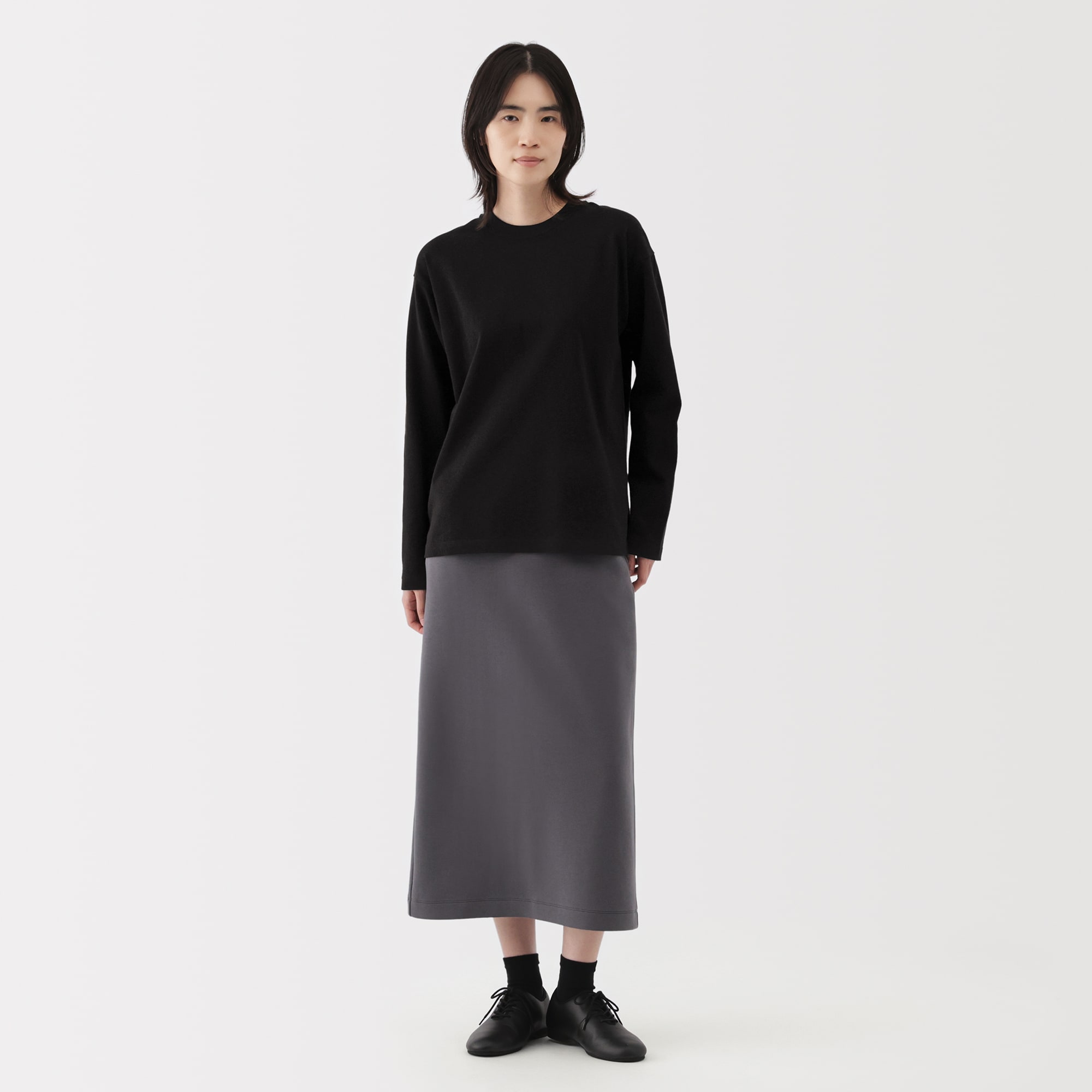 婦人　引き揃え天竺編みクルーネック長袖Ｔシャツ