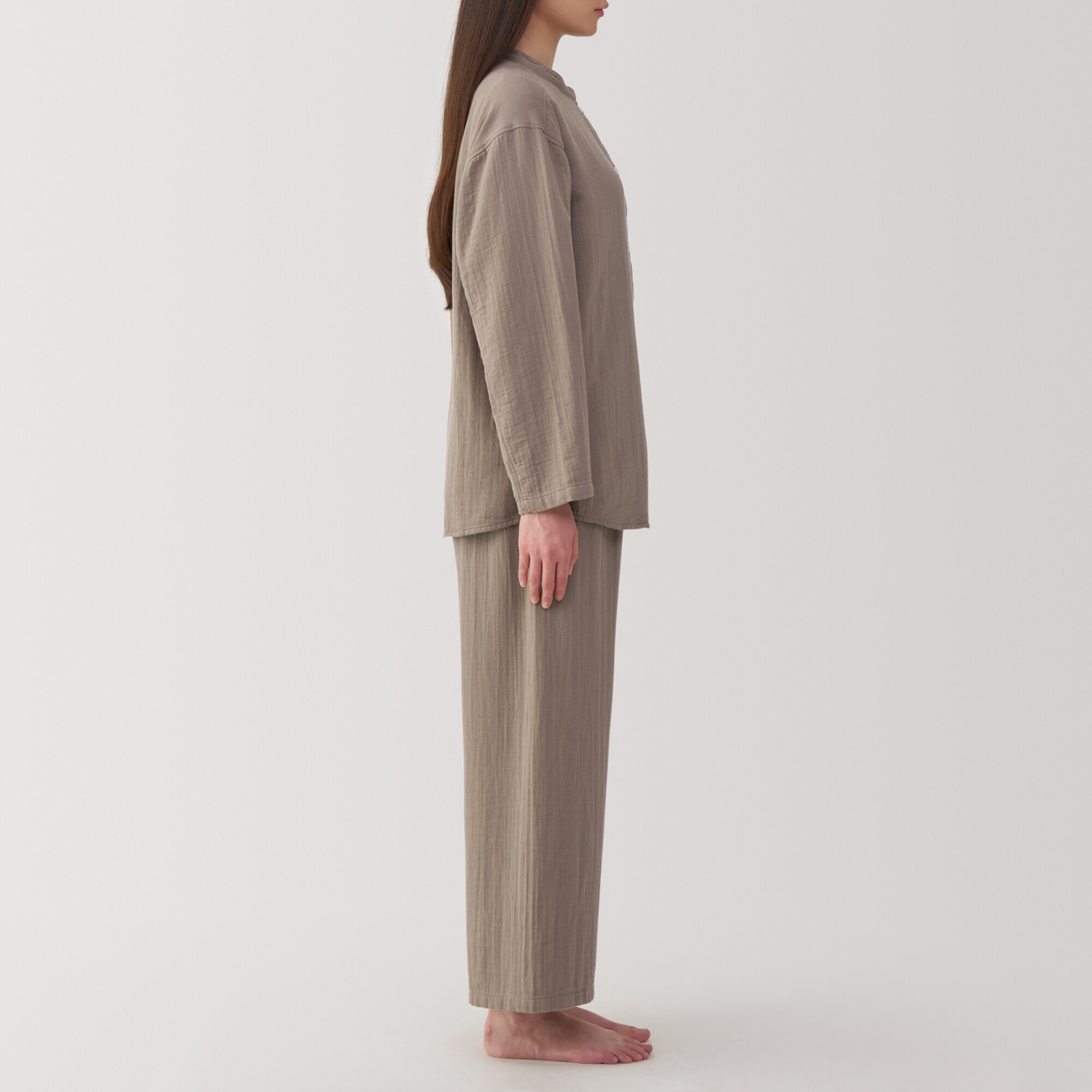 婦人　脇に縫い目のない　チーズクロスガーゼ長袖パジャマ　