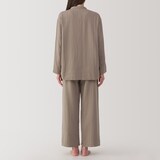 婦人　脇に縫い目のない　チーズクロスガーゼ長袖パジャマ　