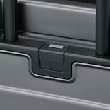 バーを自由に調節できる　ハードキャリーケース（３６Ｌ）