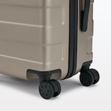 バーを自由に調節できる　ハードキャリーケース（３６Ｌ）