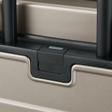 バーを自由に調節できる　ハードキャリーケース（７５Ｌ）