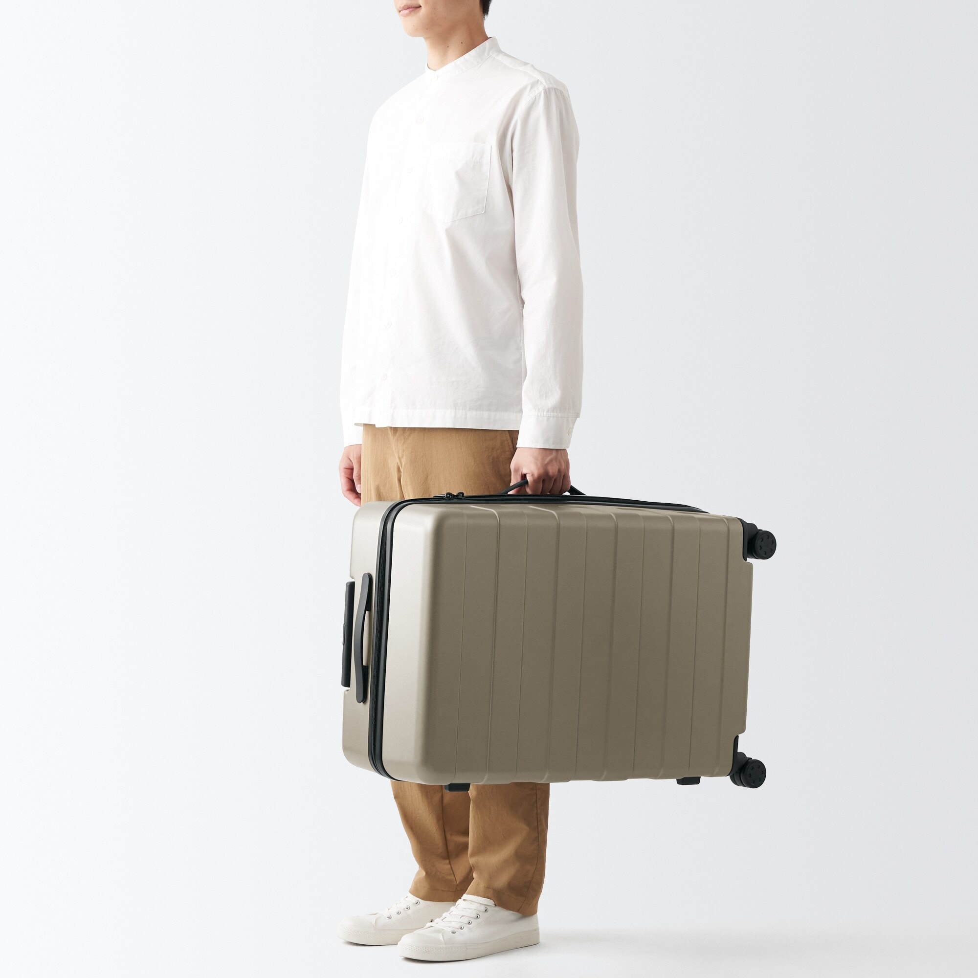 バーを自由に調節できる ハードキャリーケース（75L） | 無印良品