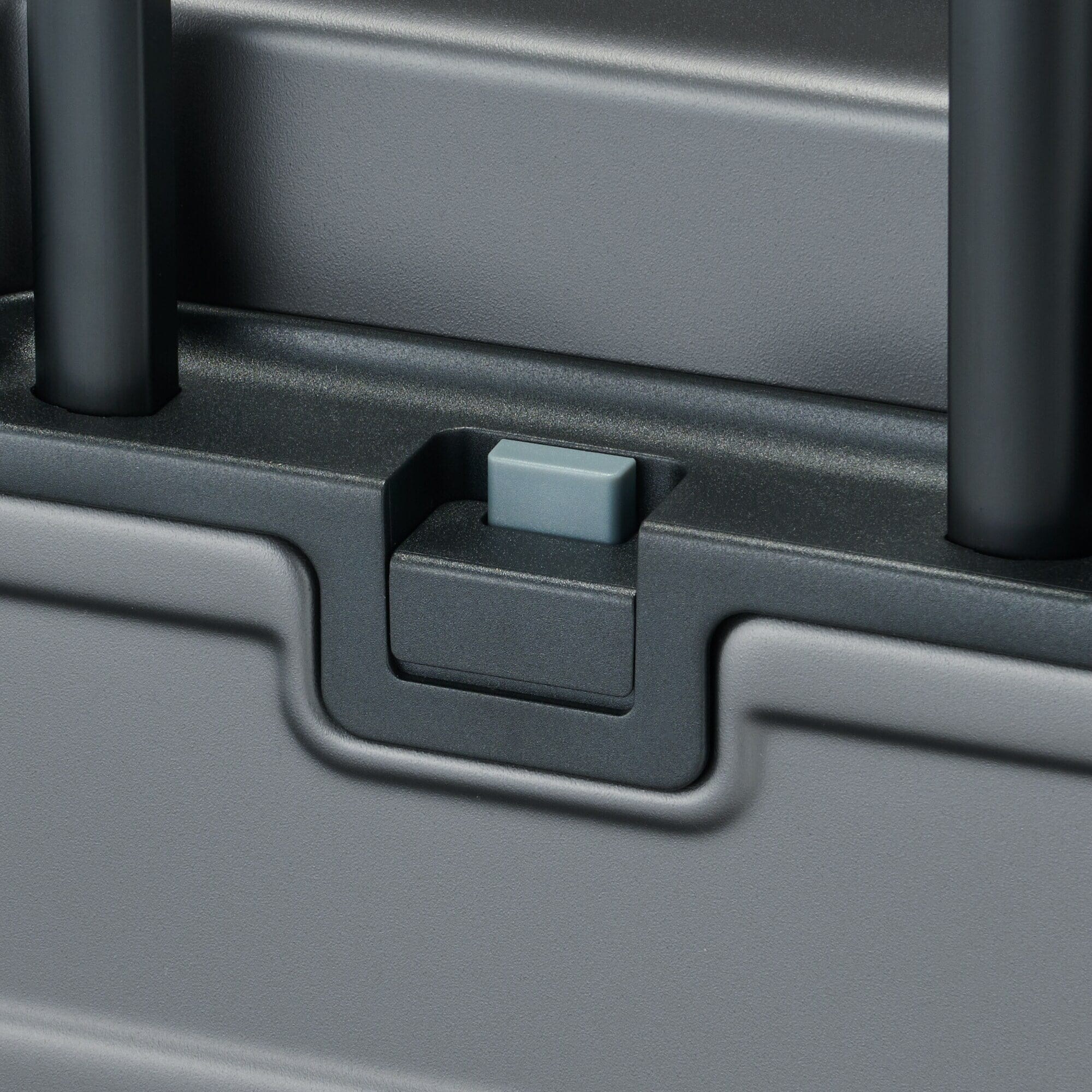 バーを自由に調節できる　ハードキャリーケース（１０５Ｌ）