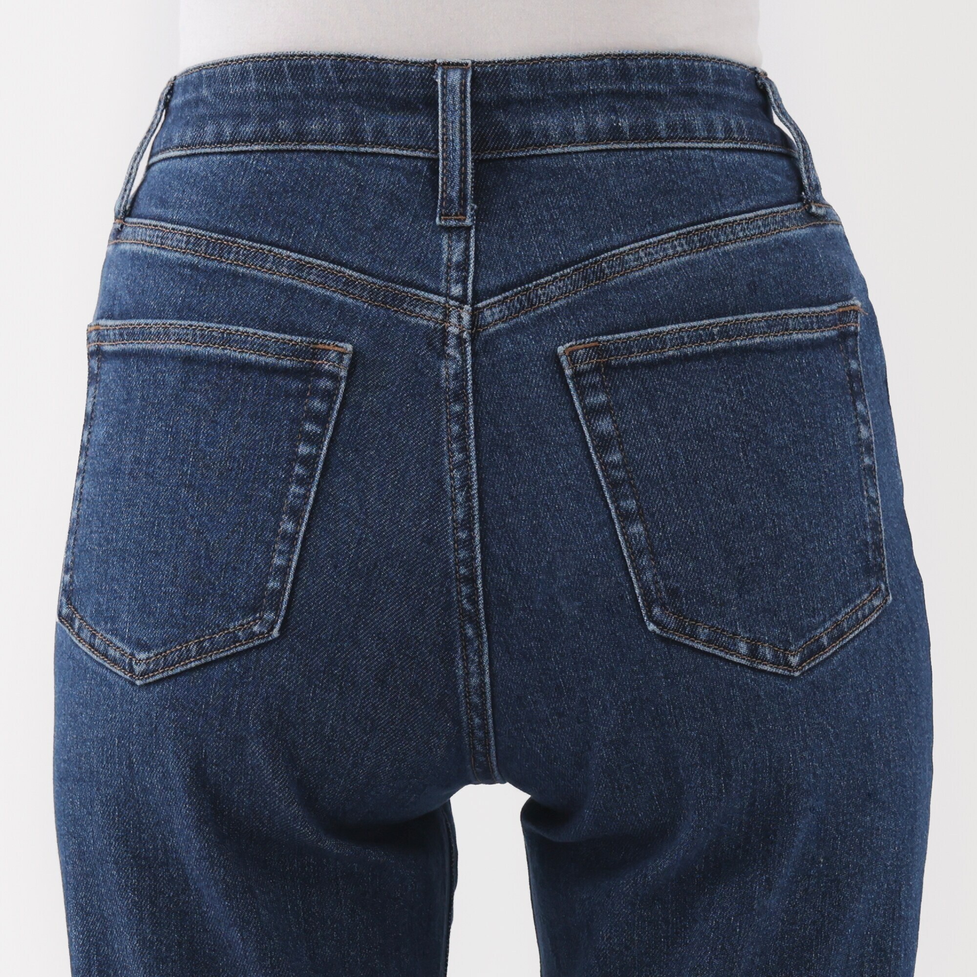 婦人　ストレッチデニムスリムストレートパンツ