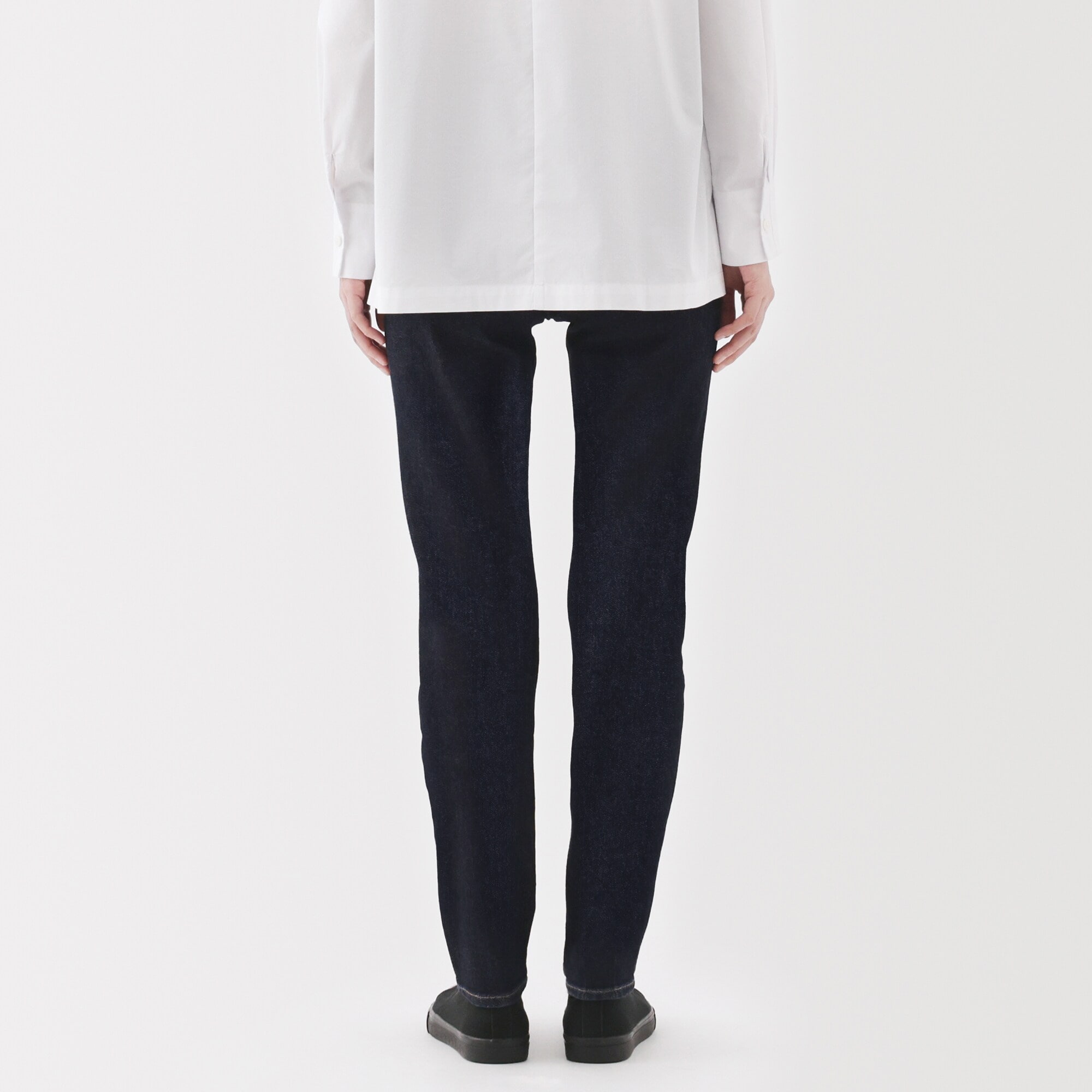 婦人　ストレッチデニムスリムストレートパンツ