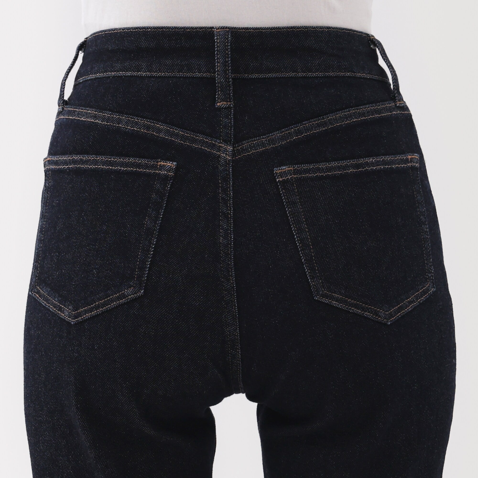 婦人　ストレッチデニムスリムストレートパンツ