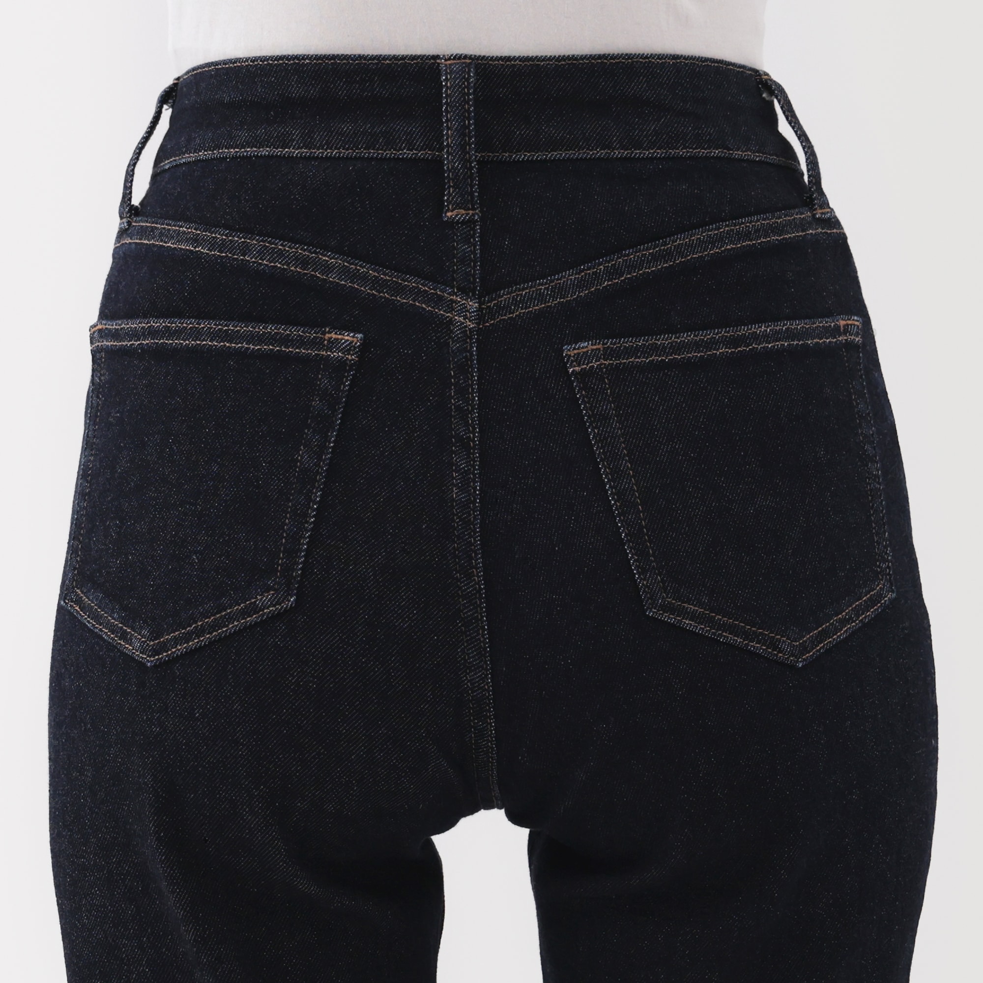 婦人　ストレッチデニムスリムストレートパンツ