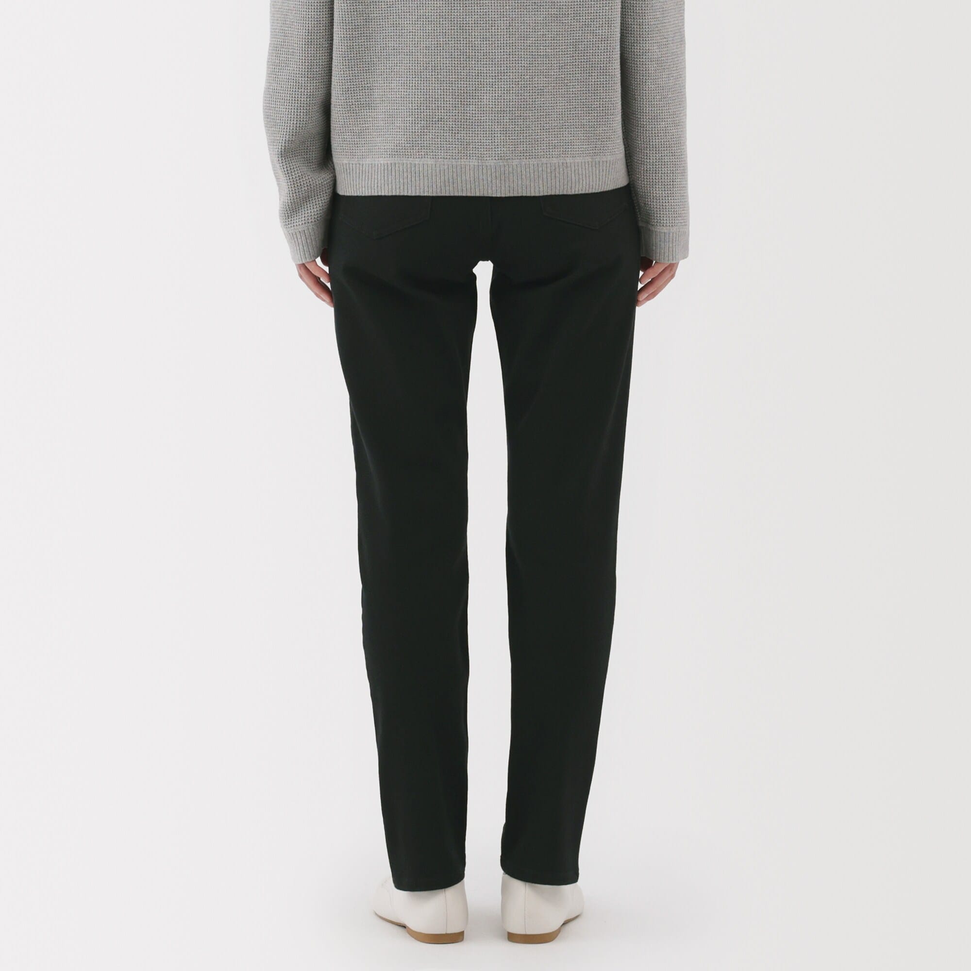 婦人　ストレッチデニムスリムストレートパンツ　黒