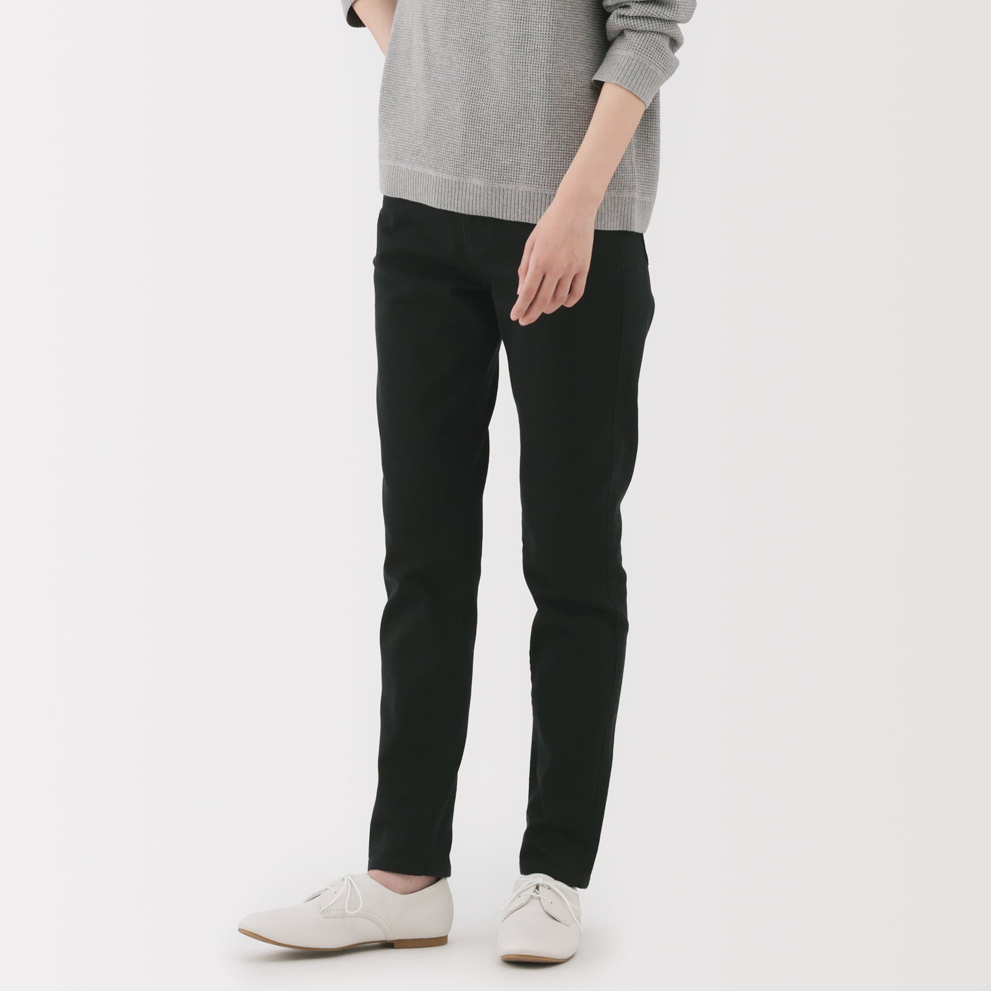 婦人　ストレッチデニムスリムストレートパンツ　黒