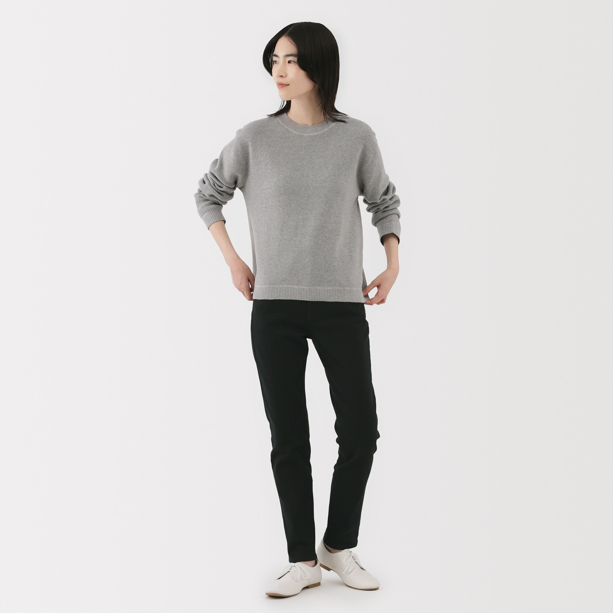 婦人 ストレッチデニムスリムストレートパンツ 黒 | 無印良品