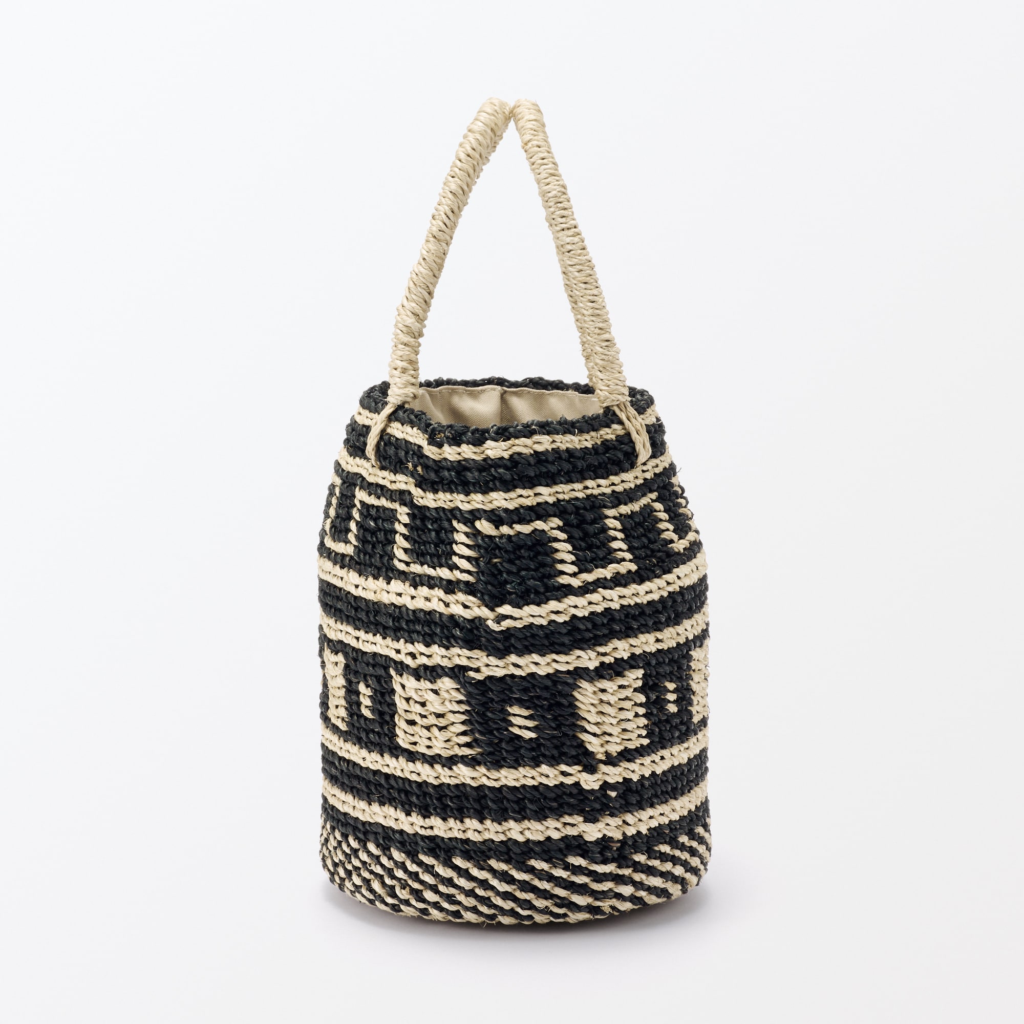 アバカ素材を使った　トートバッグ