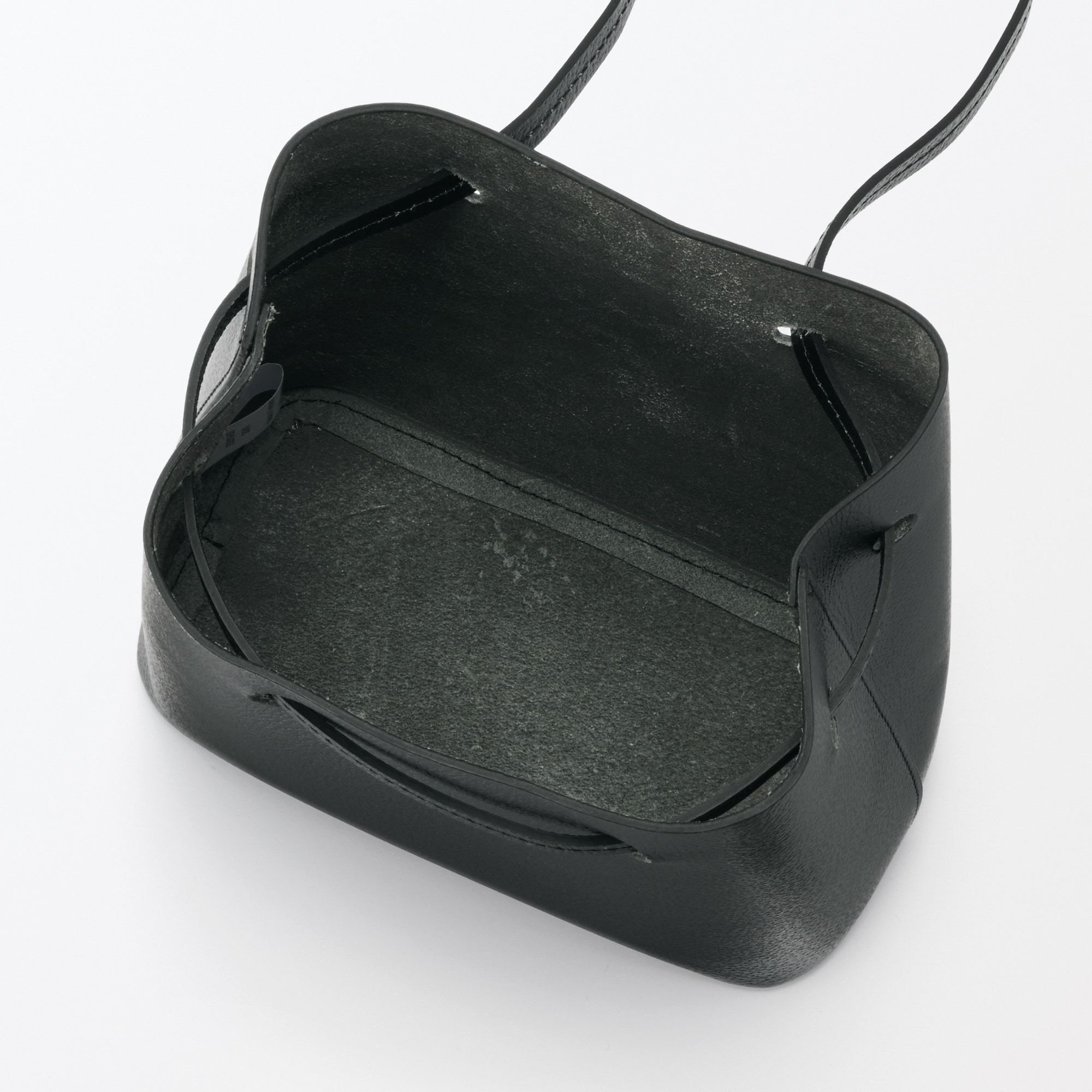 ヌメ革　巾着バッグ