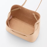 ヌメ革　巾着バッグ