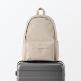 肩の負担を軽くする　撥水リュックサック