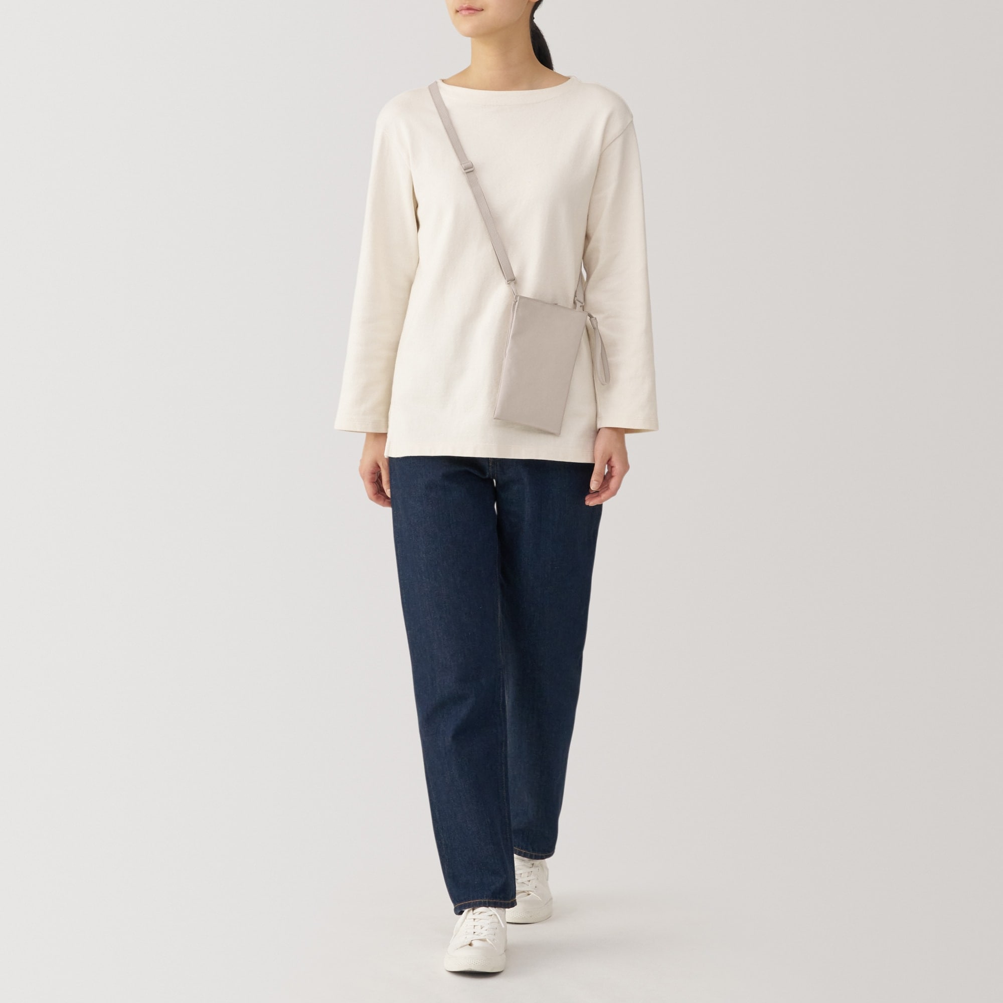 ポーチとしても使える　撥水ミニサコッシュ