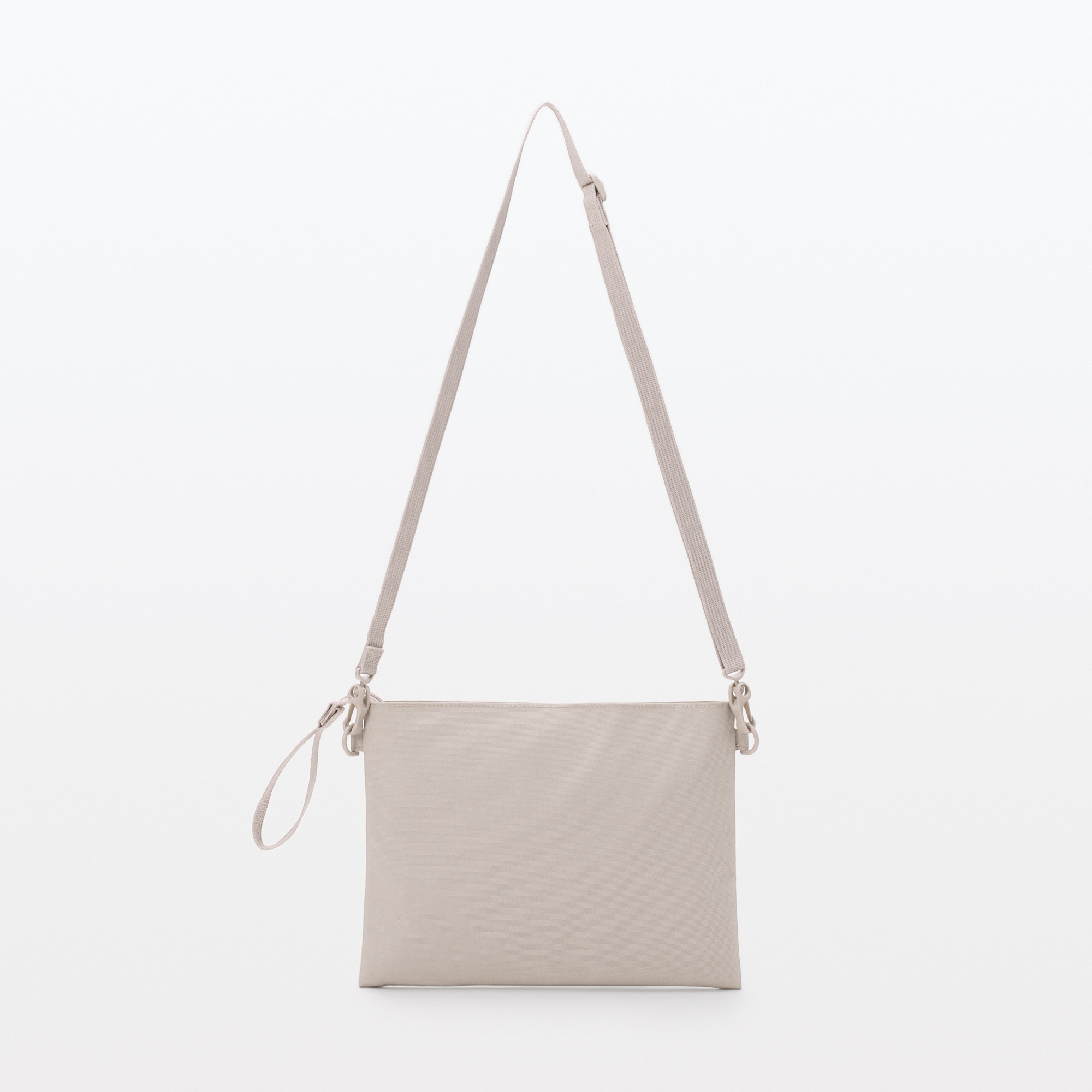 ポーチとしても使える　撥水サコッシュ