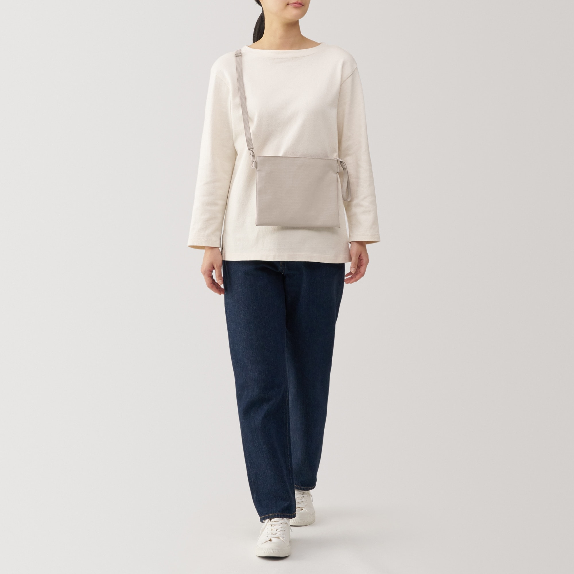 ポーチとしても使える　撥水サコッシュ