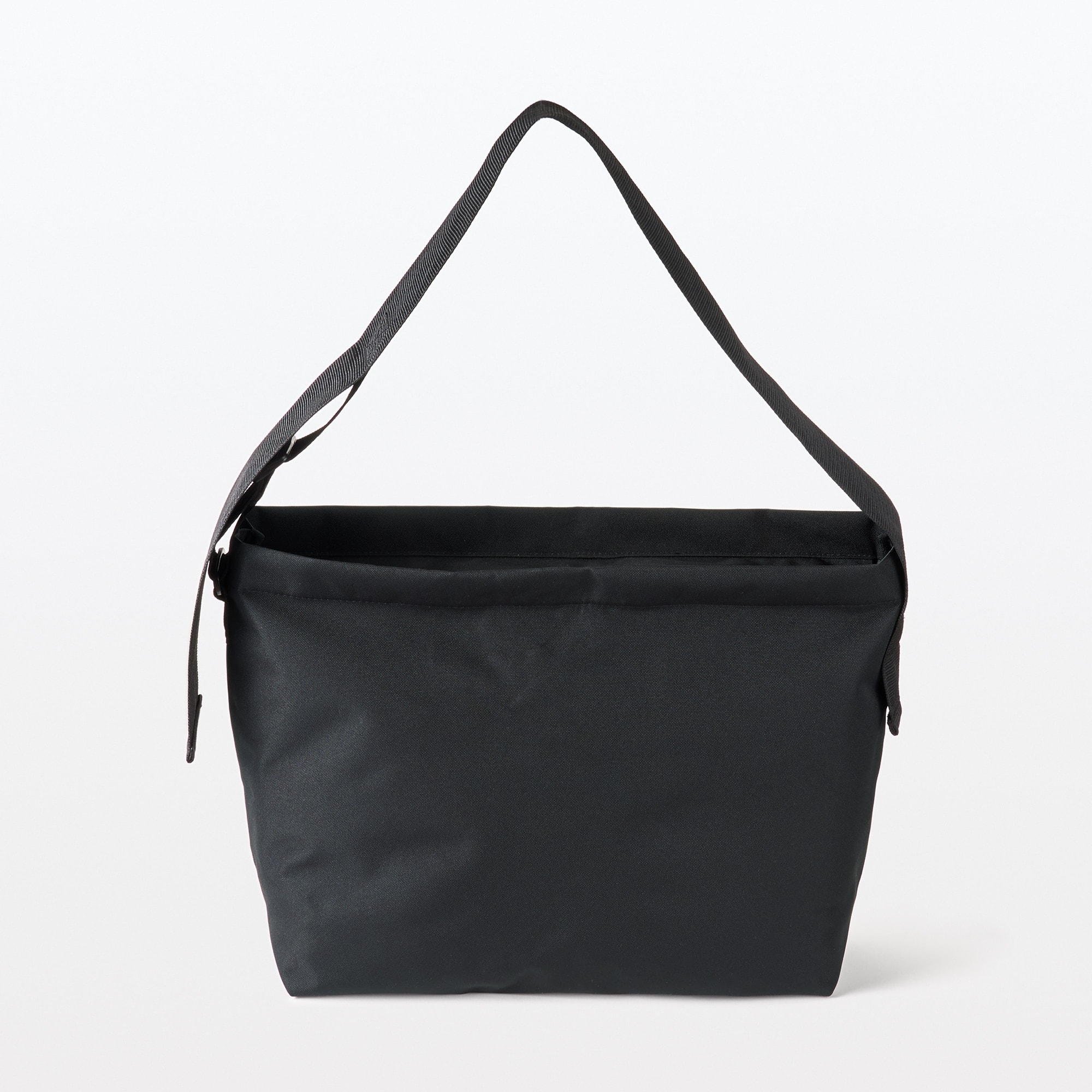 太ベルトスクエアショルダーバッグ