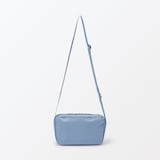 背面ポケット付き　撥水ショルダーバッグ