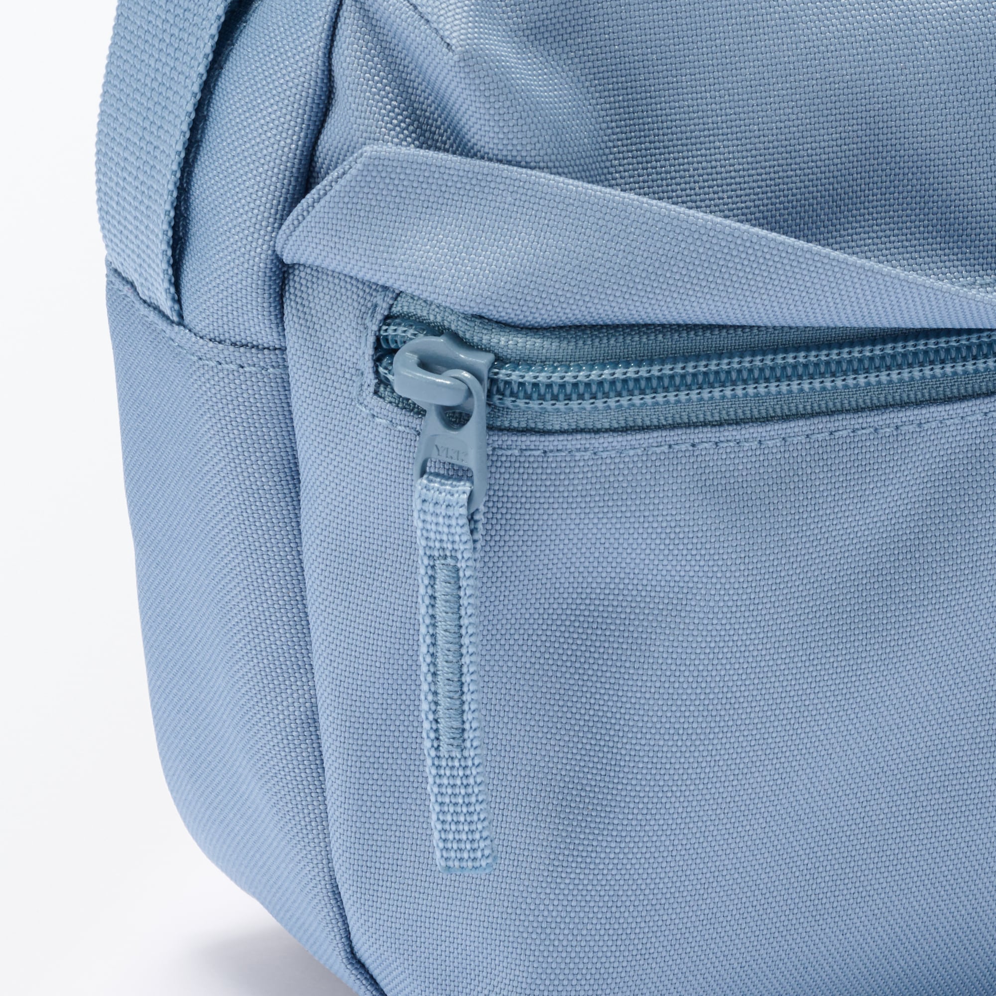 背面ポケット付き　撥水ショルダーバッグ