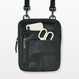 ペン差し付き　撥水ショルダーバッグ