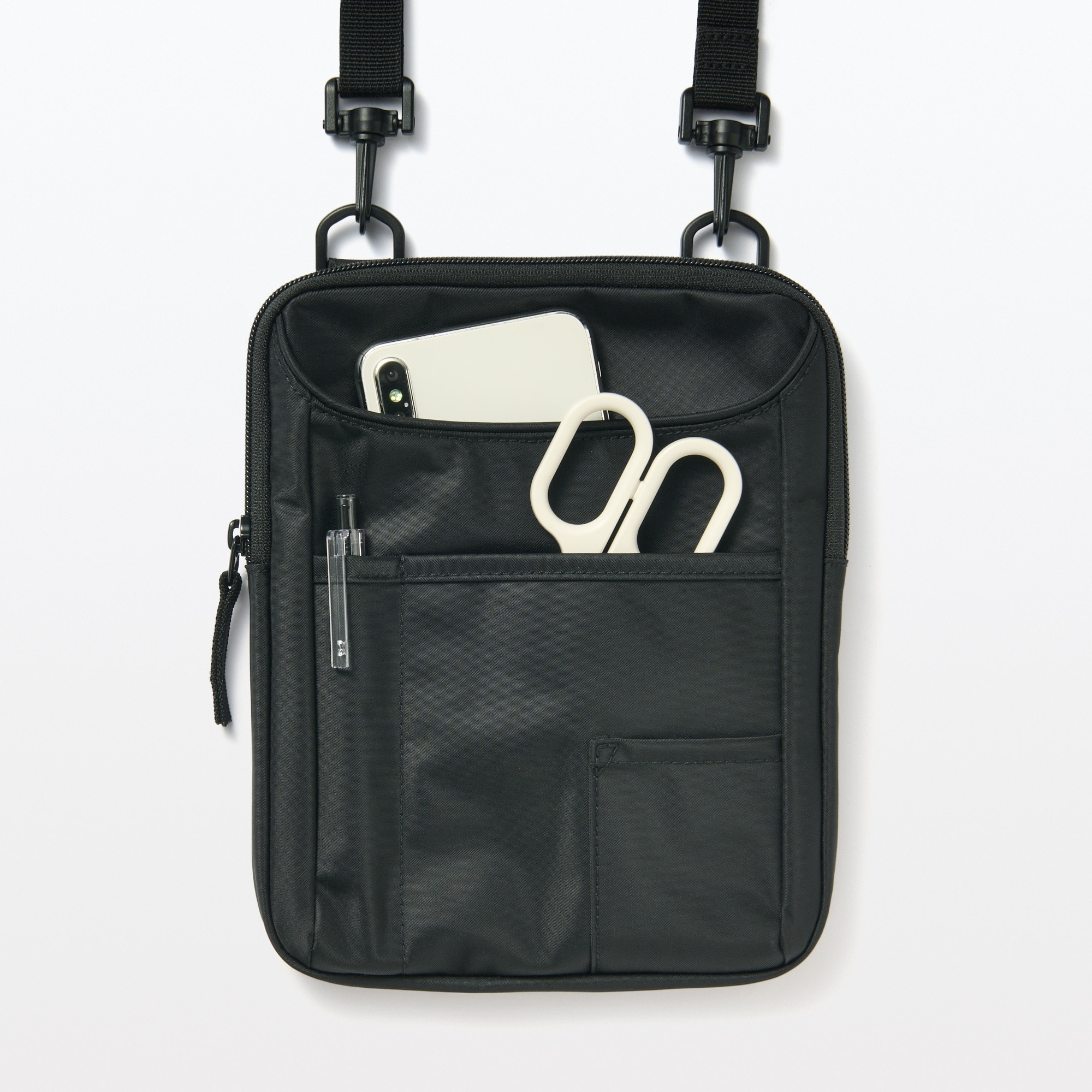 ペン差し付き　撥水ショルダーバッグ