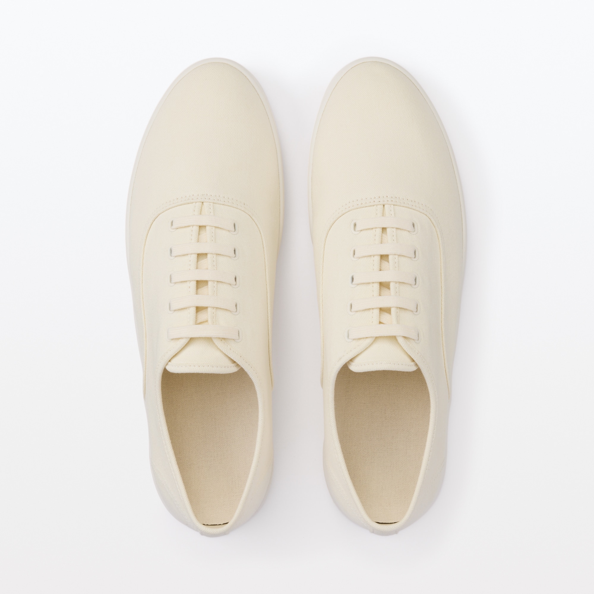 紳士　柔らかい中敷を使用した　撥水キャンバススニーカー