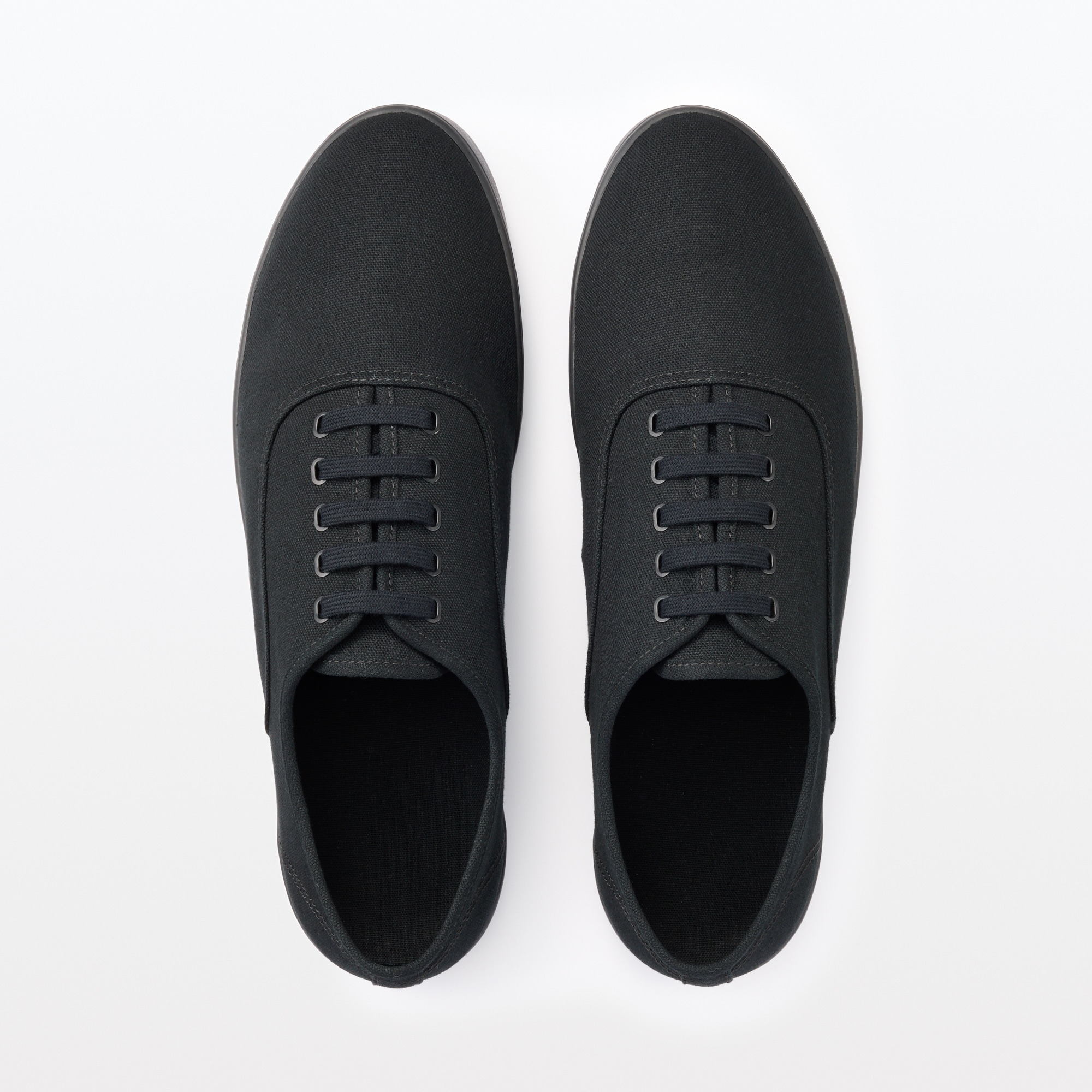 紳士　柔らかい中敷を使用した　撥水キャンバススニーカー