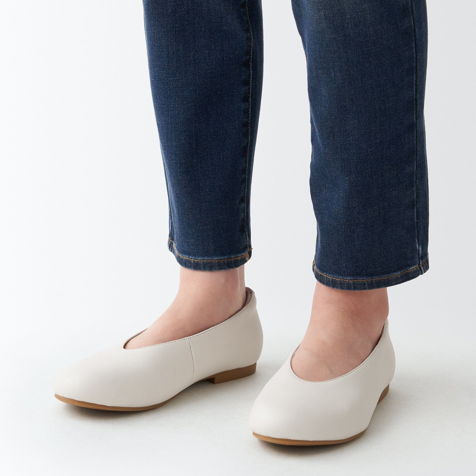 婦人　疲れにくい　レザー深履きシューズ