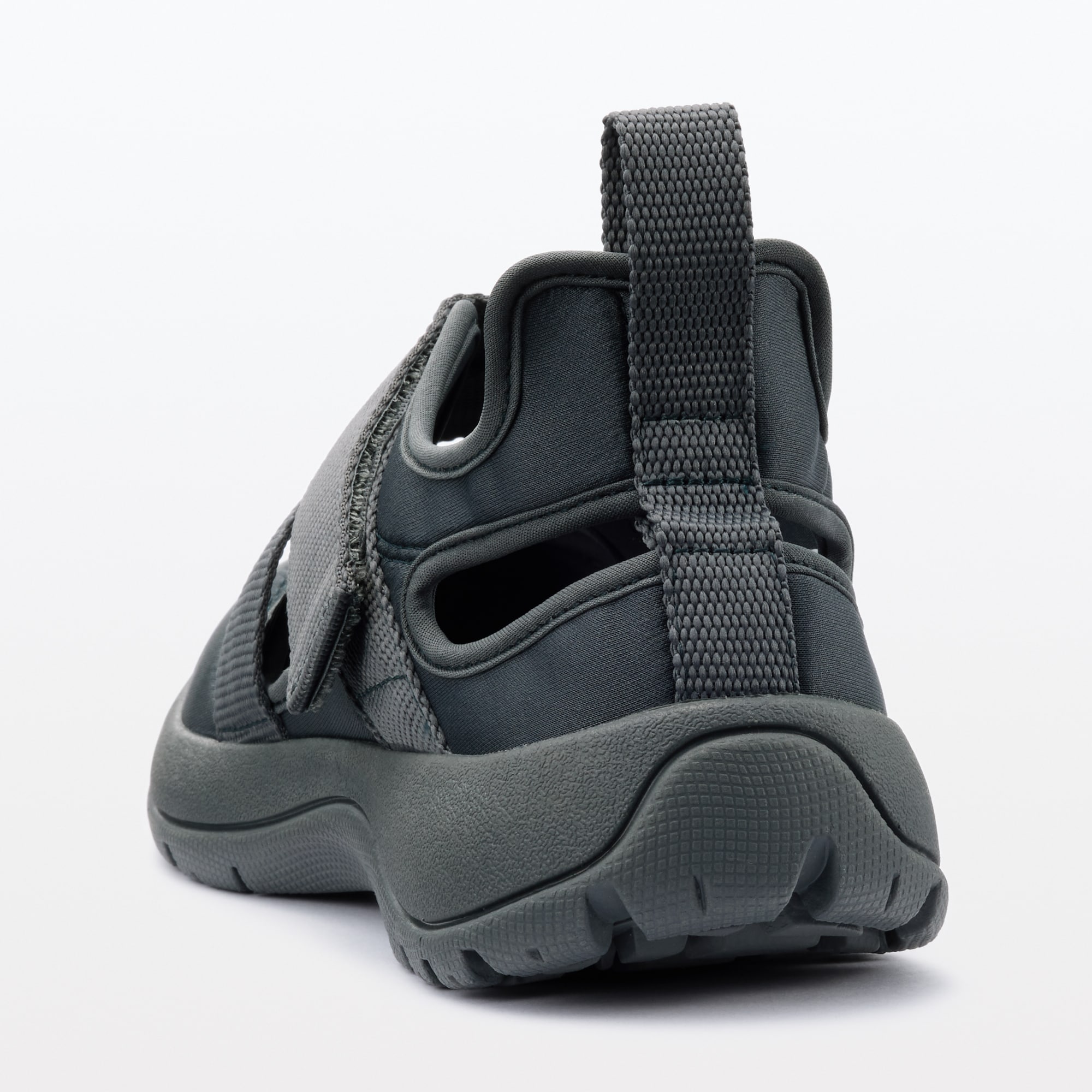 スニーカーサンダル