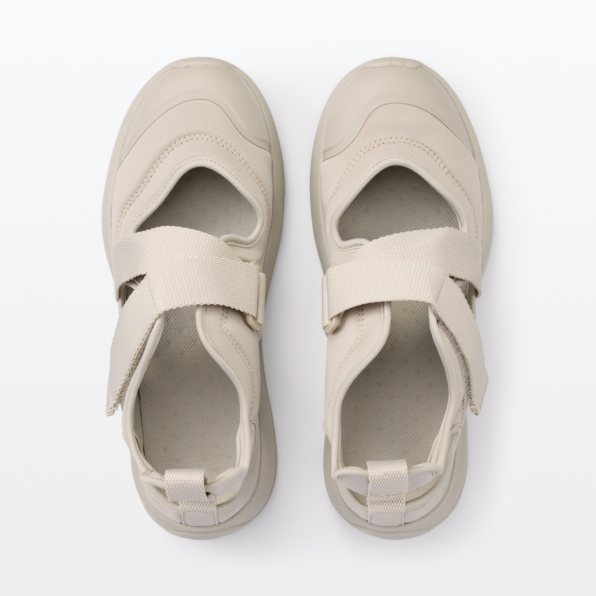 スニーカーサンダル