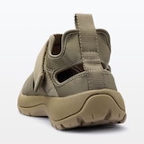 スニーカーサンダル