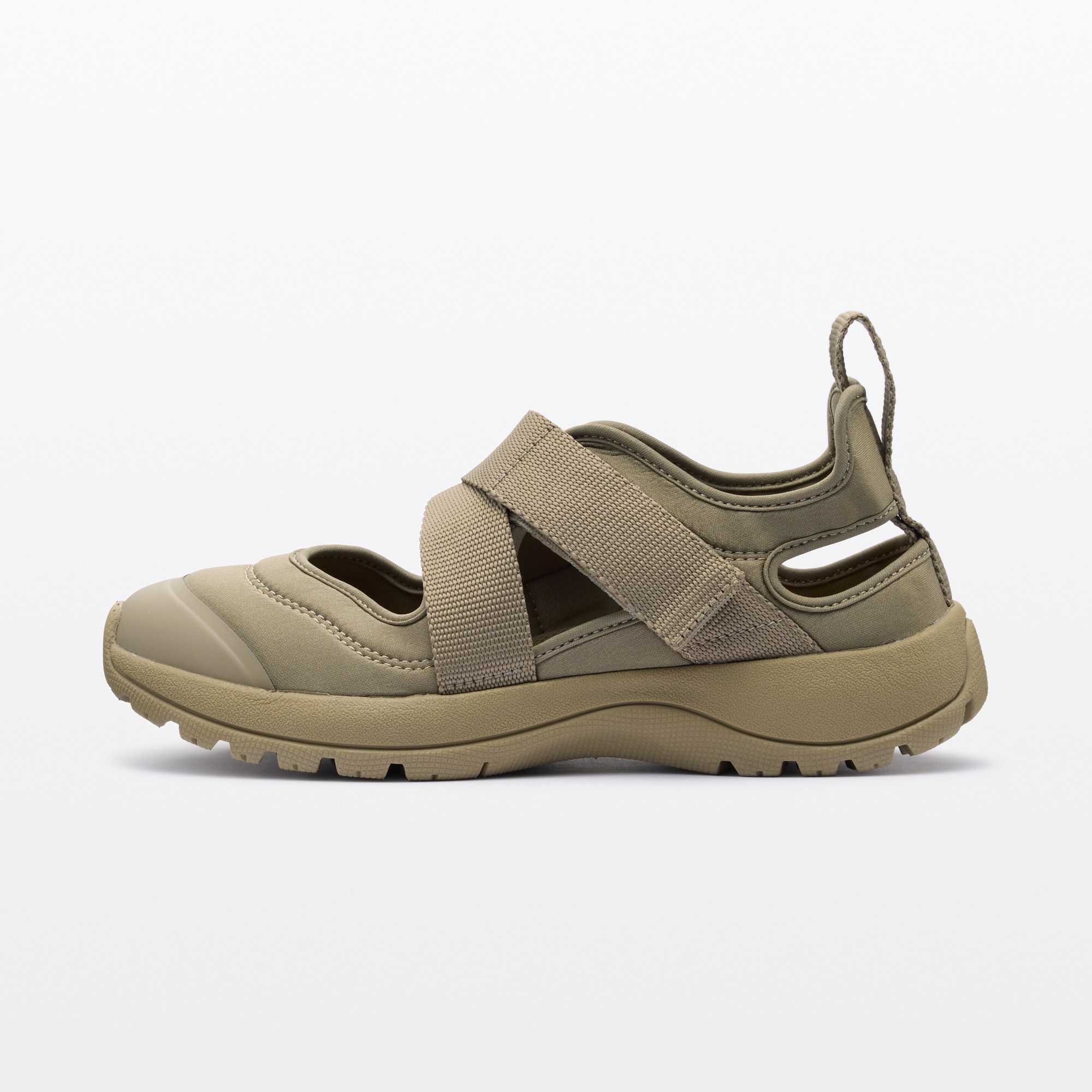 スニーカーサンダル