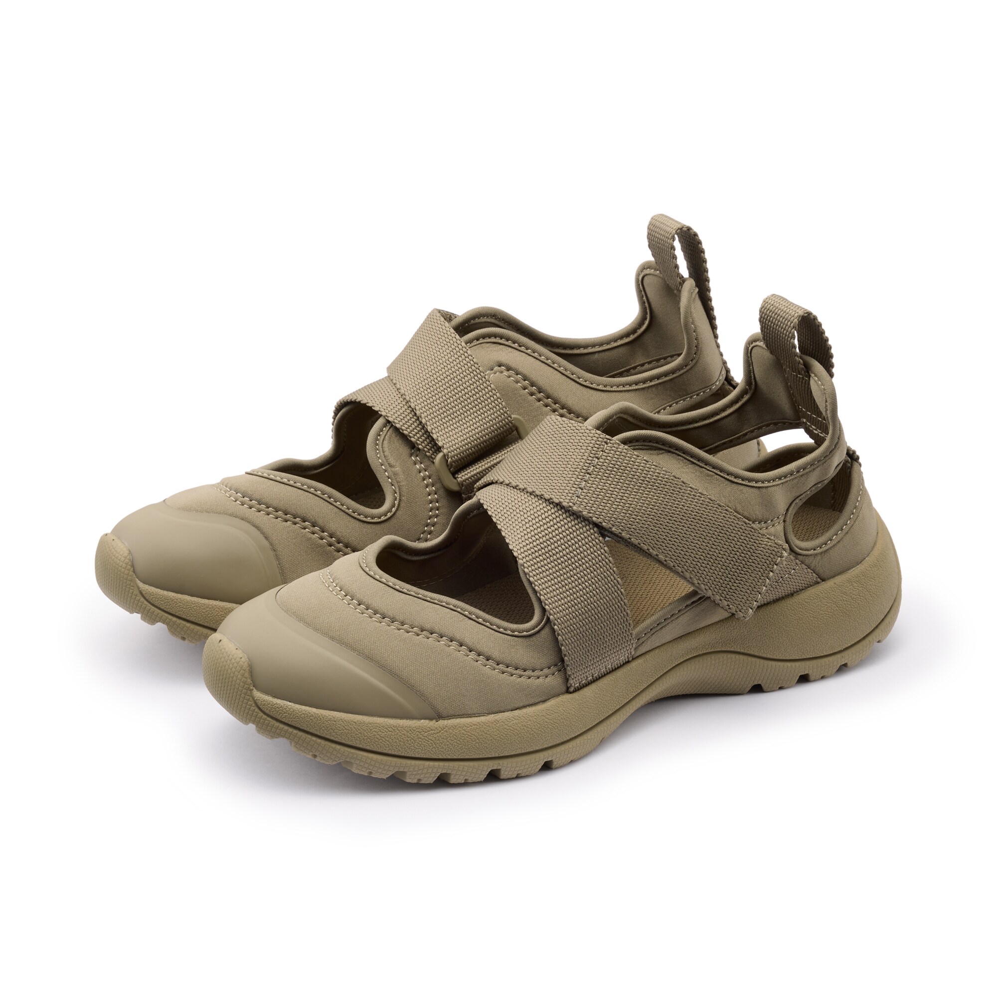 スニーカーサンダル