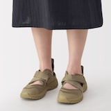 スニーカーサンダル