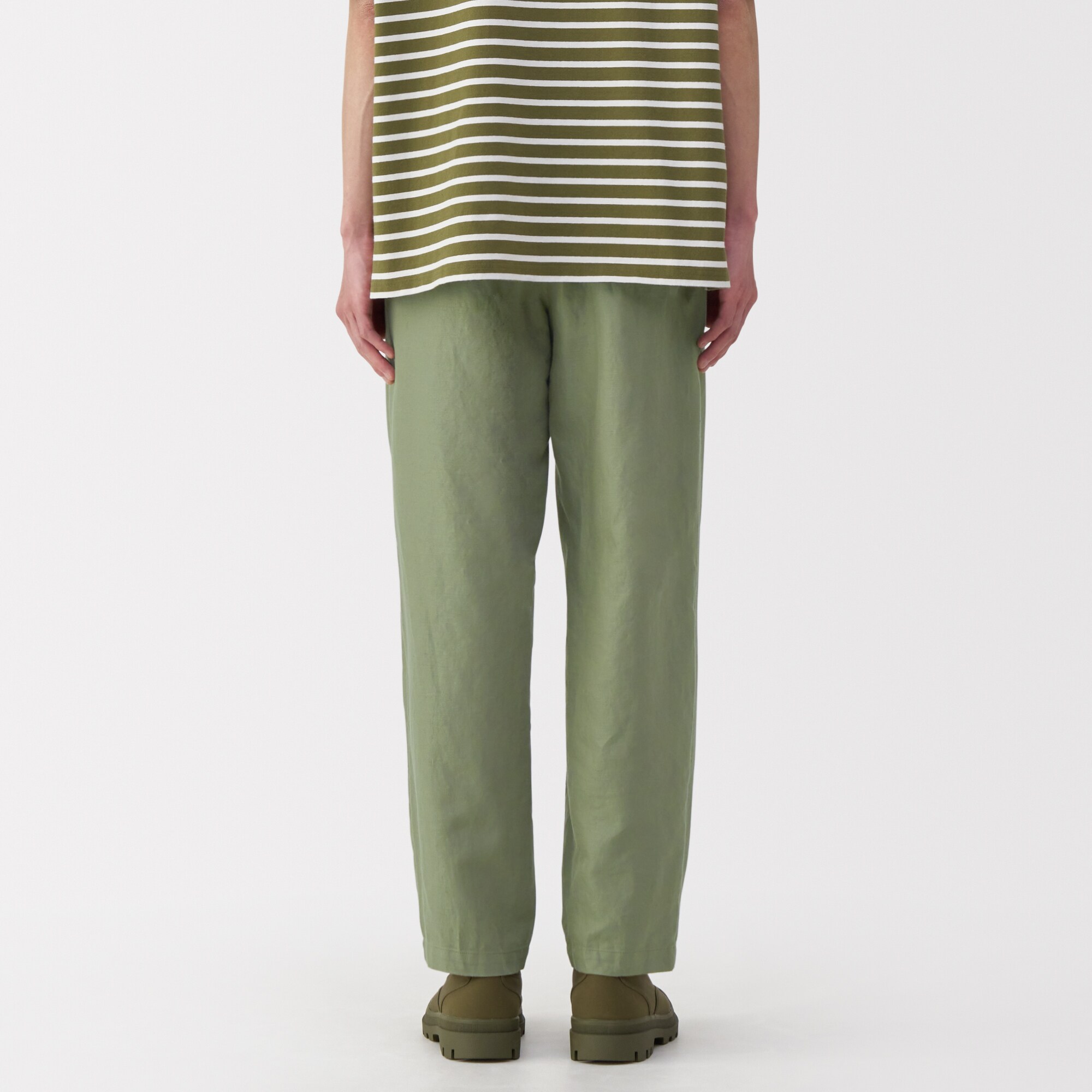 紳士　ヘンプ混ツイルタックストレートパンツ