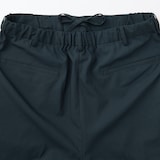 紳士　風を通すタックテーパードパンツ