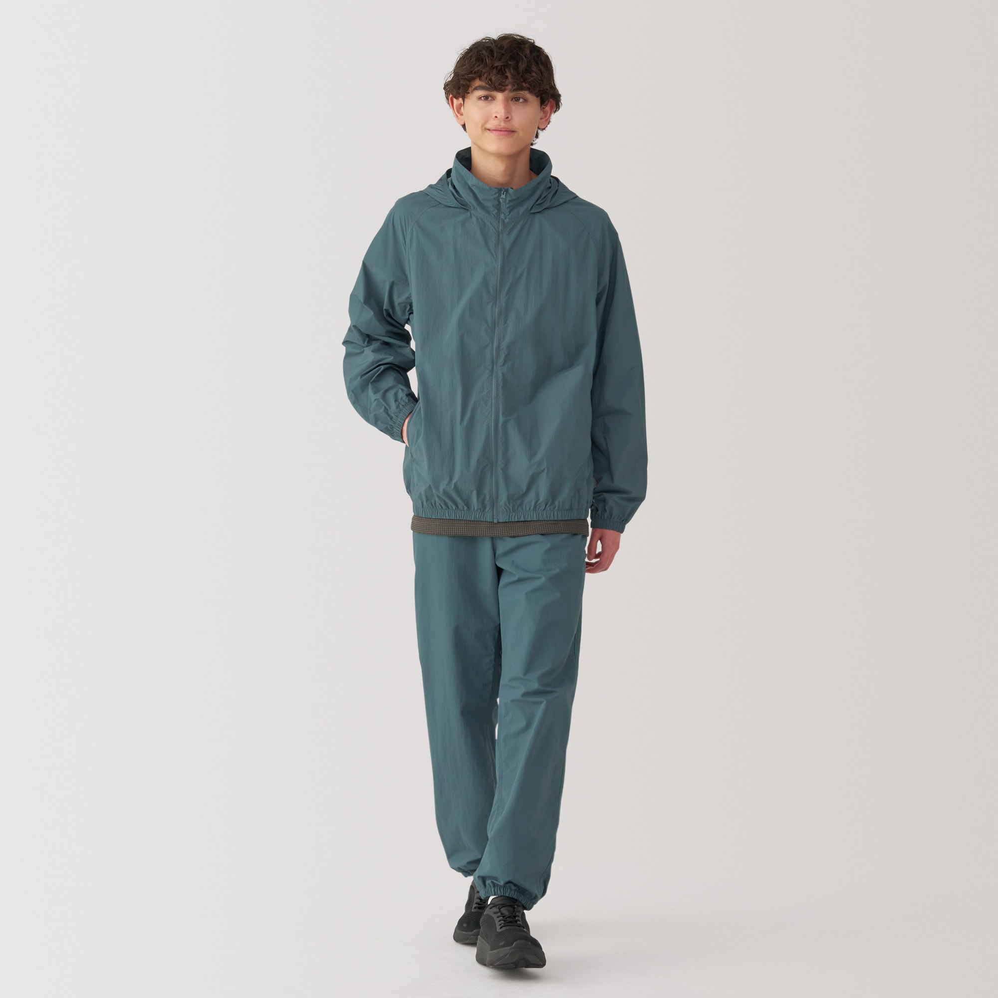 紳士 撥水ナイロンポケッタブルウィンドパンツ | 無印良品