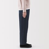 婦人　洗いざらし　デニムイージーテーパードパンツ