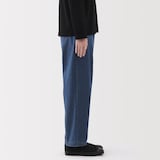 婦人　洗いざらし　デニムイージーテーパードパンツ